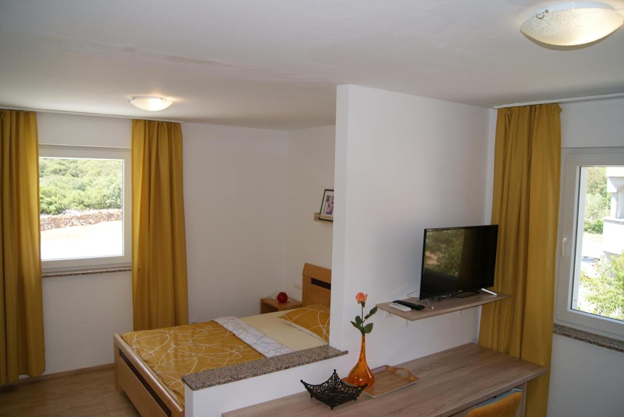 Rooms Magdalena Krk Krk Town Esterno foto