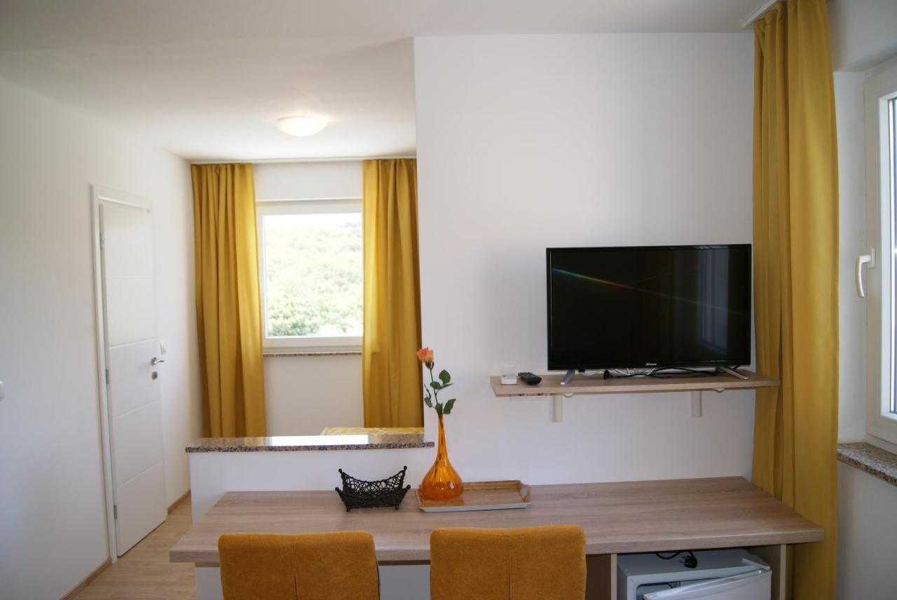 Rooms Magdalena Krk Krk Town Esterno foto